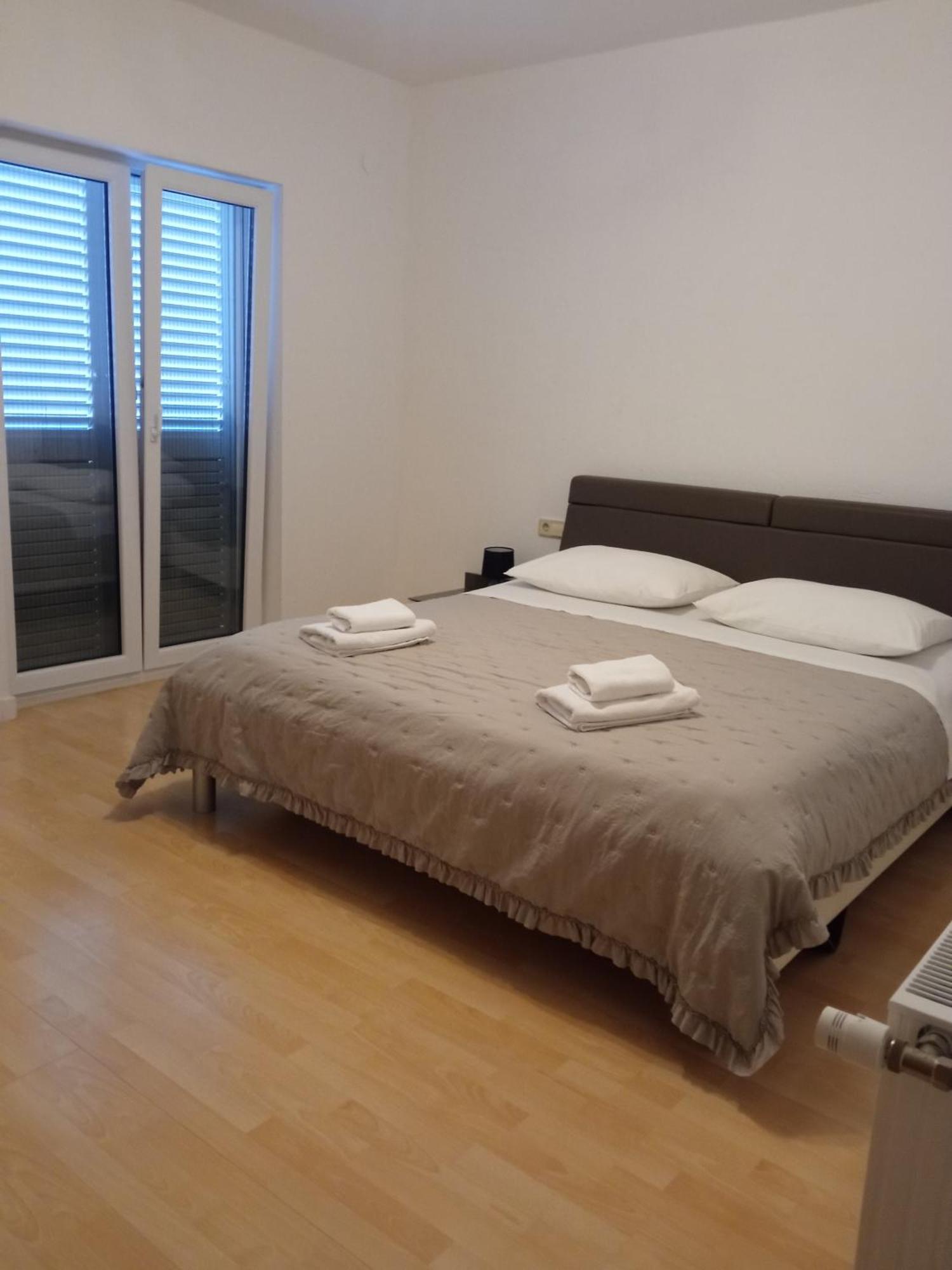 Apartman Carpe Diem Sutomiscica Экстерьер фото